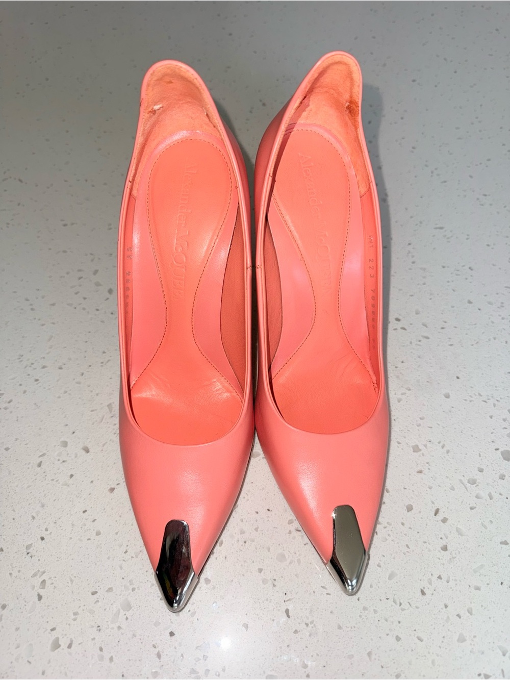 Alexander McQueen Coral Pink Pointed-Toe Pumps with Silver Metal Tip - Picture 3 of 14